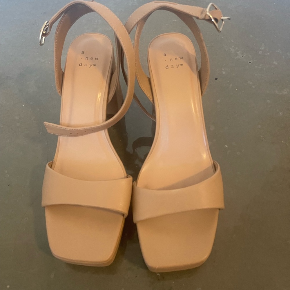A New Day Women's Tan Heals